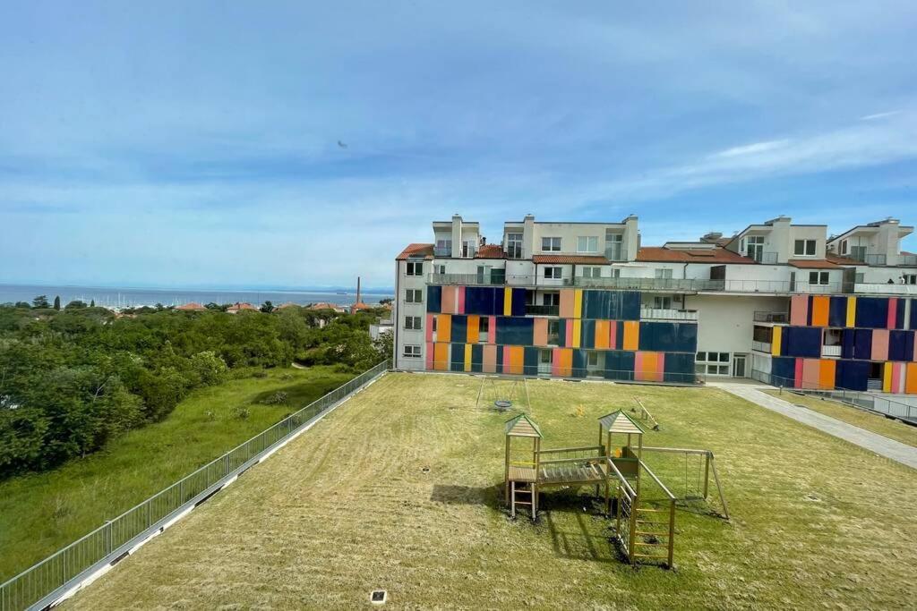 Apartment Gema - One Bedroom Apartment Izola Exterior photo